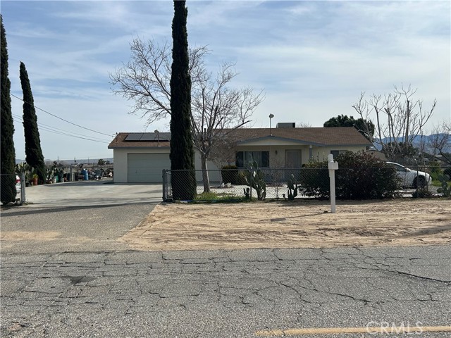 Detail Gallery Image 3 of 5 For 8915 3rd Ave, Hesperia,  CA 92345 - 2 Beds | 1 Baths