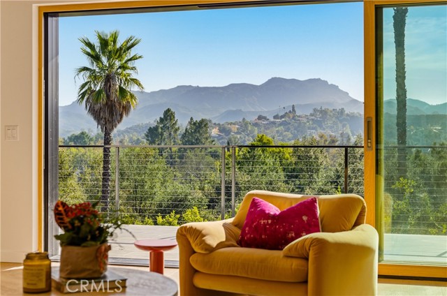 976 Ranch House, Westlake Village CA: https://media.crmls.org/medias/b9055977-5731-44d1-b14c-e308fb394c7f.jpg