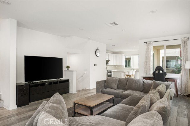 Detail Gallery Image 11 of 31 For 143 Citysquare, Irvine,  CA 92614 - 4 Beds | 3/1 Baths