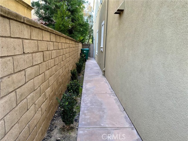 66 Eclipse, Irvine CA: https://media.crmls.org/medias/b9062bc5-80b9-44ec-af4c-229037172ffe.jpg