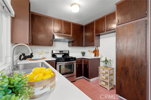 8515 Edgebrook Drive, Garden Grove CA: https://media.crmls.org/medias/b9064d98-572c-47c5-93a5-45439c1fbb06.jpg