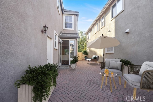 27626 Sunny Creek Drive, Valencia CA: https://media.crmls.org/medias/b906585b-02ab-4d9a-8868-0e947558392c.jpg