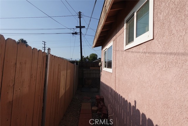Detail Gallery Image 5 of 26 For 1063 Quarry St, Corona,  CA 92879 - 3 Beds | 1 Baths