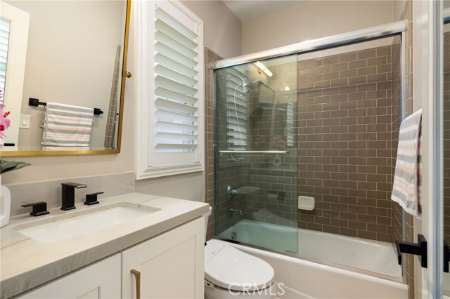 4901 Orleans Drive, Huntington Beach CA: https://media.crmls.org/medias/b906ed12-5961-4e1b-9058-d70e8d550236.jpg