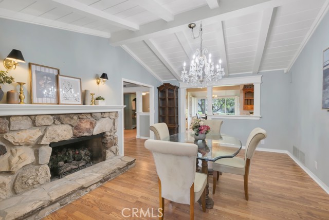 Detail Gallery Image 12 of 57 For 10132 Hadley, Northridge,  CA 91324 - 4 Beds | 3 Baths