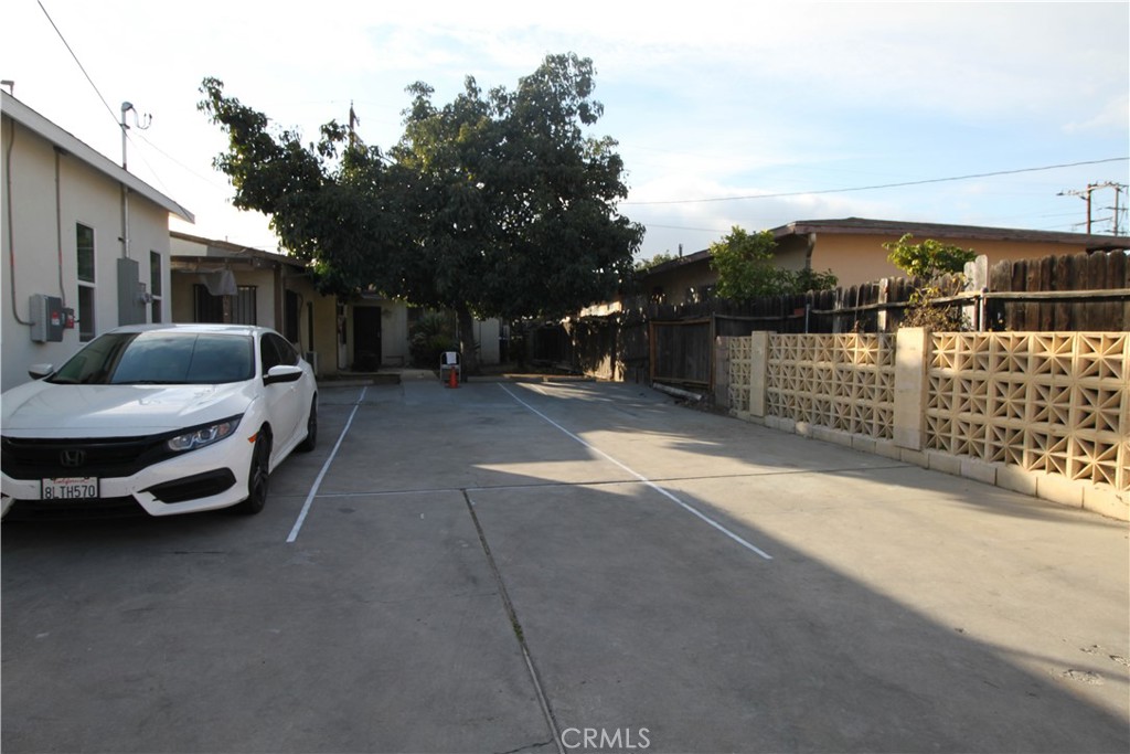 609 N Moore Avenue
