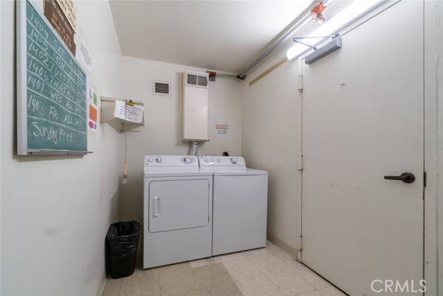24055 Paseo Del Lago, Laguna Woods CA: https://media.crmls.org/medias/b9081fff-2bb5-4ae4-9db8-adb2d3d91d6c.jpg