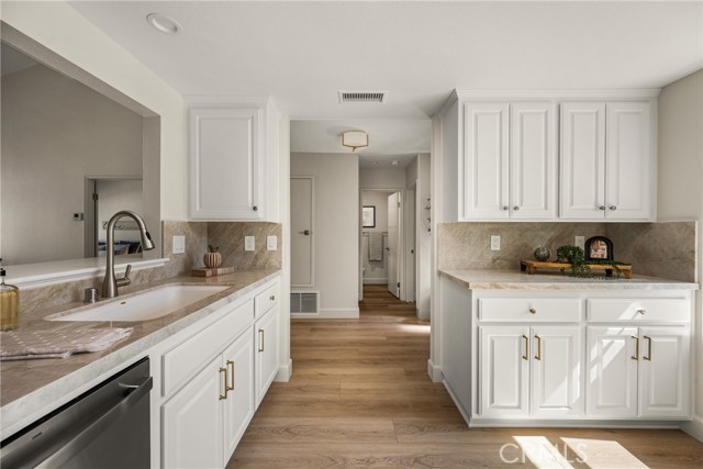 Detail Gallery Image 35 of 66 For 16 Driftwood #24,  Irvine,  CA 92604 - 2 Beds | 2 Baths