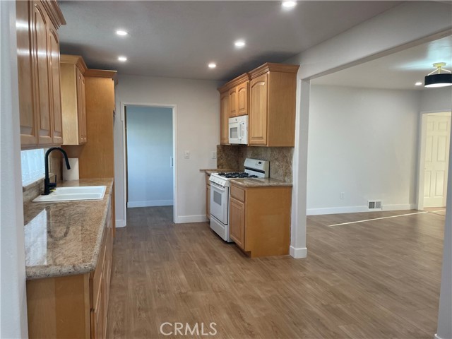 Detail Gallery Image 6 of 23 For 408 E Elm St, Brea,  CA 92821 - 3 Beds | 2 Baths