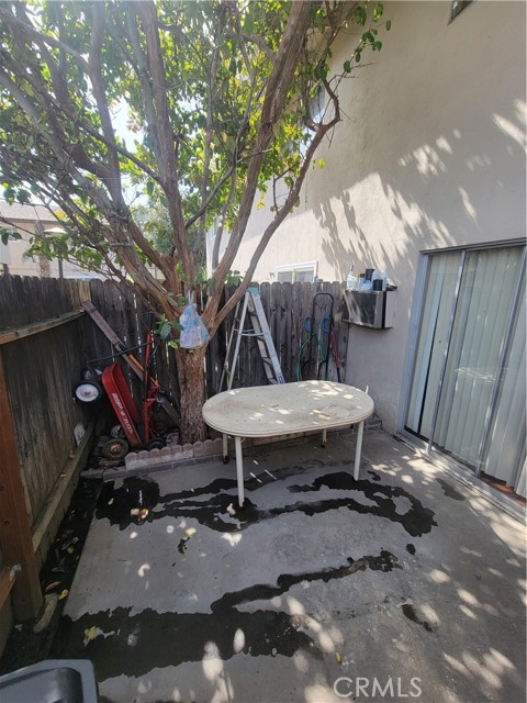 Detail Gallery Image 8 of 9 For 521 S Lyon St #85,  Santa Ana,  CA 92701 - 2 Beds | 1/1 Baths