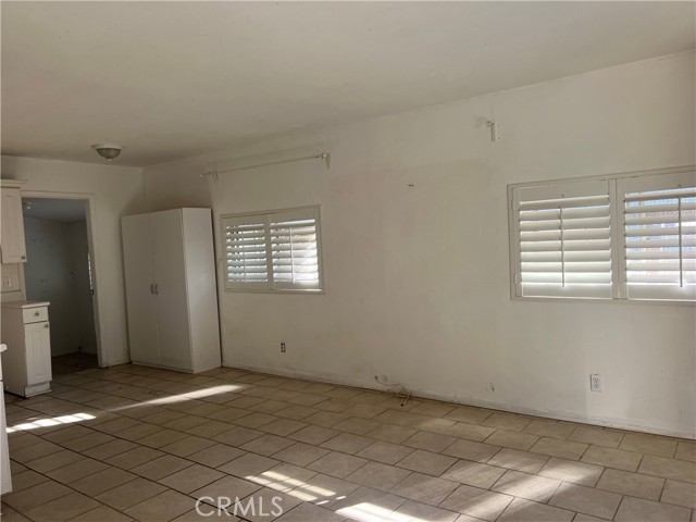 6832 Zelzah Avenue photo 7