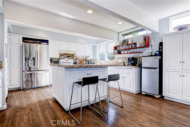 713 29th Street, Manhattan Beach, California 90266, 4 Bedrooms Bedrooms, ,2 BathroomsBathrooms,Residential,Sold,29th,SB24096062