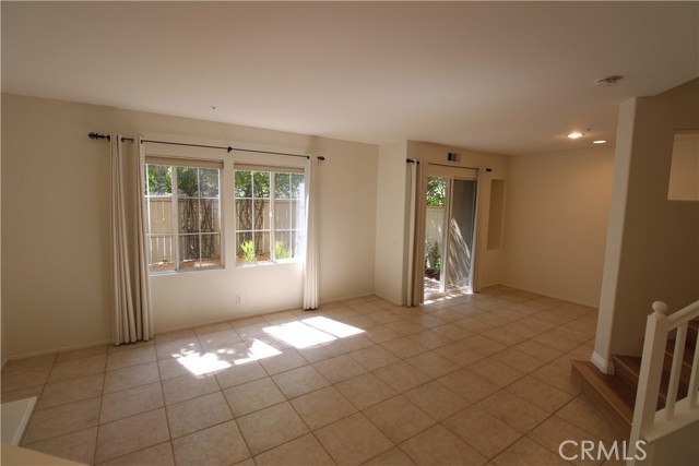 Detail Gallery Image 7 of 55 For 145 Islington, Irvine,  CA 92620 - 3 Beds | 2/1 Baths