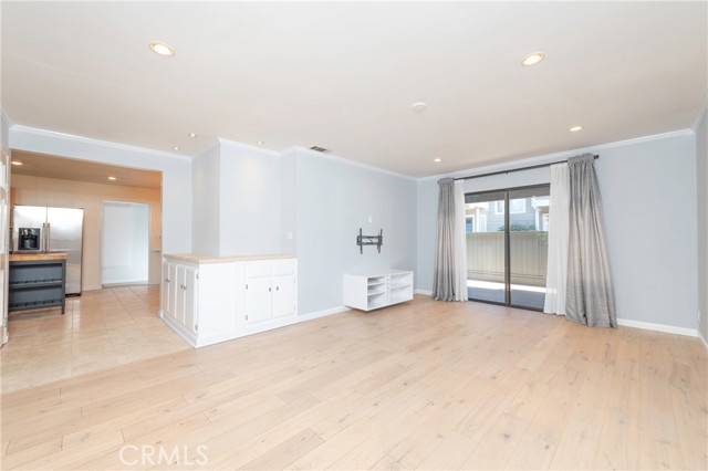 Detail Gallery Image 12 of 19 For 2306 Ruhland Ave #B,  Redondo Beach,  CA 90278 - 3 Beds | 2 Baths