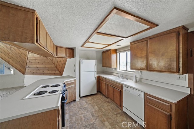 Detail Gallery Image 11 of 42 For 10075 Monte Vista Rd, Phelan,  CA 92371 - 3 Beds | 2 Baths