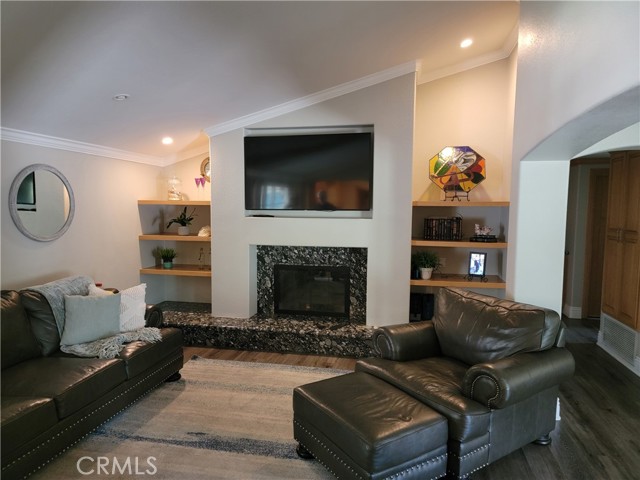 Detail Gallery Image 18 of 37 For 305 W 23rd St, Upland,  CA 91784 - 3 Beds | 3 Baths