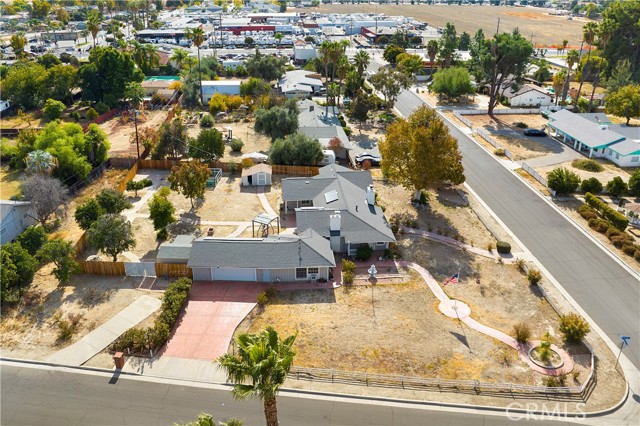 Detail Gallery Image 2 of 45 For 3245 Vista Way, Hemet,  CA 92544 - 4 Beds | 3/1 Baths