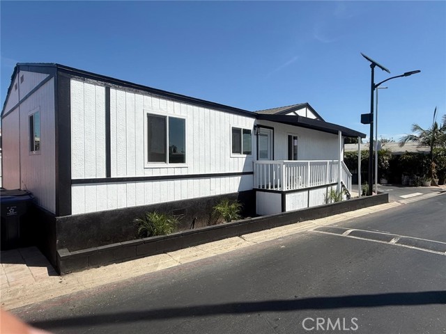 Detail Gallery Image 23 of 23 For 215 S Sullivan Ln #220,  Santa Ana,  CA 92704 - 4 Beds | 2 Baths