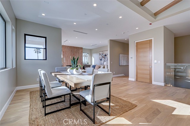641 S Gertruda Avenue, Redondo Beach CA: https://media.crmls.org/medias/b90d2562-5312-4d7e-a502-30060c8db03d.jpg