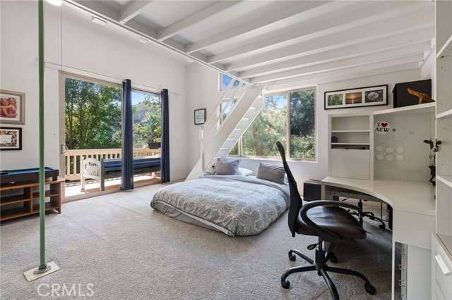1733 Arteique Rd, Topanga CA: https://media.crmls.org/medias/b90d6336-d299-48b7-ad0f-aae5dda3104f.jpg