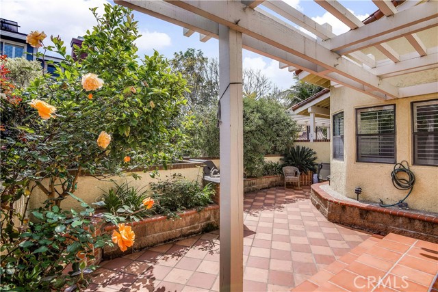 Detail Gallery Image 19 of 28 For 16 Monterey Ct, Manhattan Beach,  CA 90266 - 3 Beds | 3 Baths