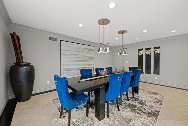 Detail Gallery Image 13 of 64 For 16221 Elisa Pl, Encino,  CA 91436 - 5 Beds | 5/1 Baths