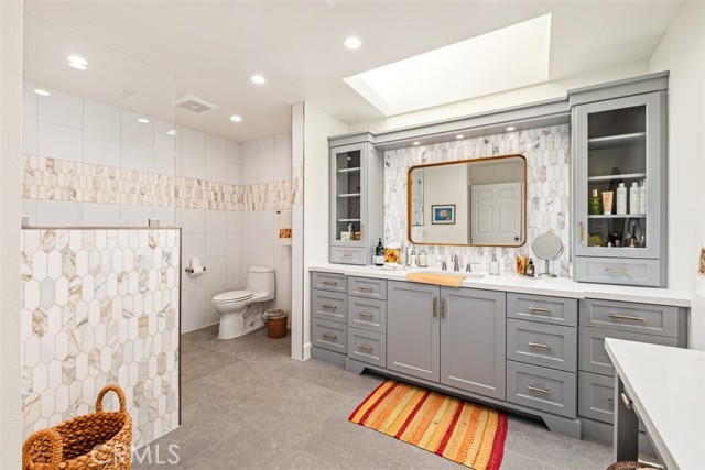 Detail Gallery Image 14 of 22 For 18 Shoal Drive, Corona Del Mar,  CA 92625 - 3 Beds | 2 Baths