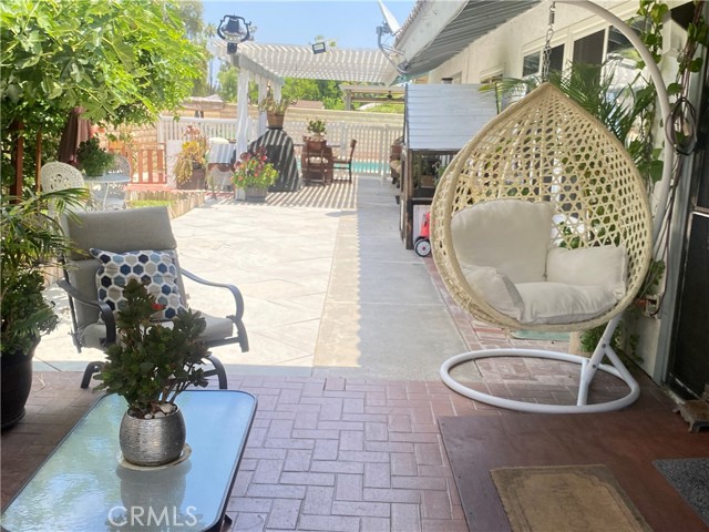 9849 Canada Way, Riverside CA: https://media.crmls.org/medias/b90f198b-135b-43e9-ad0d-169d8223068b.jpg