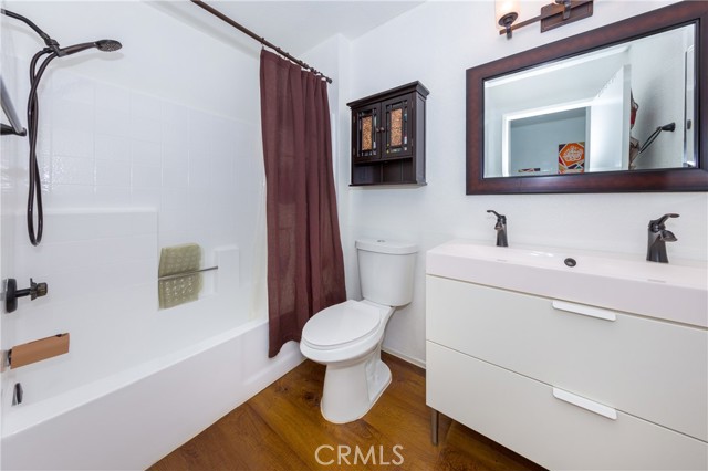 Detail Gallery Image 16 of 22 For 25146 Steinbeck a,  Stevenson Ranch,  CA 91381 - 3 Beds | 2/1 Baths