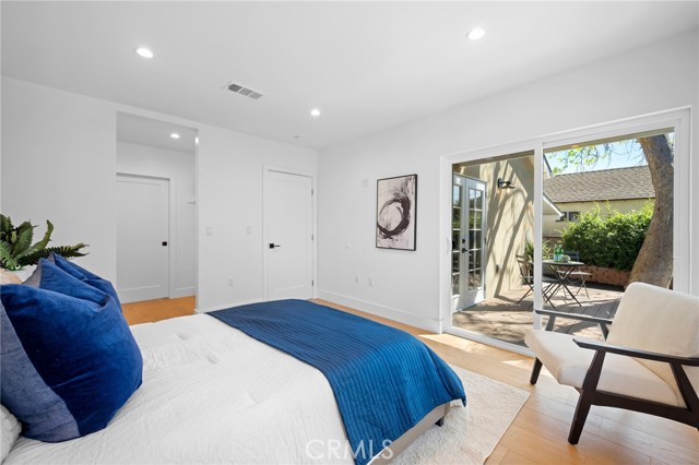 Detail Gallery Image 9 of 25 For 1317 N California St, Burbank,  CA 91505 - 3 Beds | 3 Baths