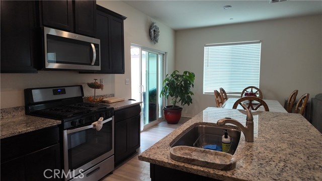 Detail Gallery Image 9 of 45 For 16811 Desert Star, Victorville,  CA 92394 - 3 Beds | 2 Baths