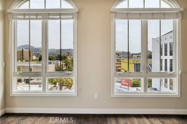 Detail Gallery Image 19 of 71 For 619 Caruso Ave, Glendale,  CA 91210 - 2 Beds | 3 Baths