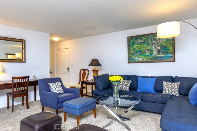 10982 Roebling Avenue, Westwood CA: https://media.crmls.org/medias/b91039eb-d8c5-4494-a1d2-ea1280b5fb7a.jpg