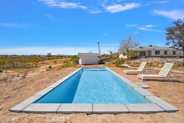 Detail Gallery Image 14 of 27 For 130 Delgada Ave, Yucca Valley,  CA 92284 - 3 Beds | 2 Baths