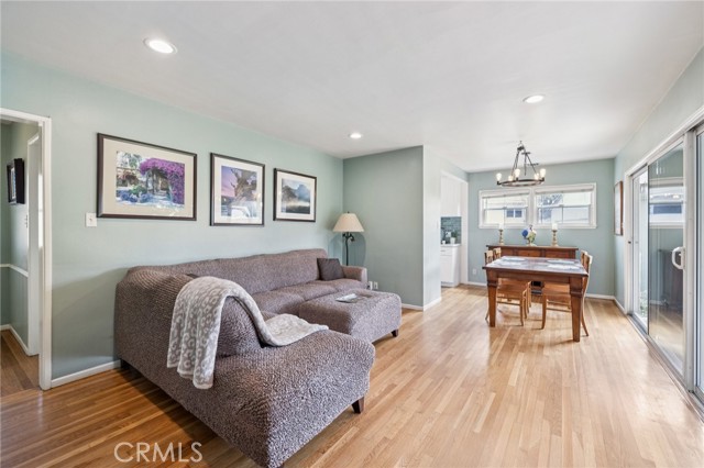 Detail Gallery Image 10 of 58 For 17006 Cantara St, Lake Balboa,  CA 91406 - 3 Beds | 2 Baths