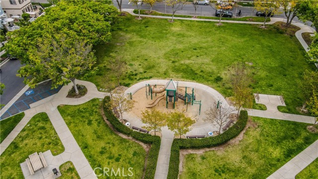 142 Main Street, Ladera Ranch CA: https://media.crmls.org/medias/b91349bf-ed1f-49d3-af6b-c65352b9f78b.jpg