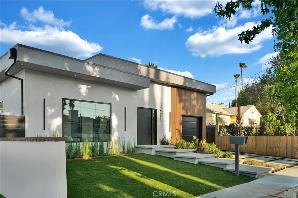 6010 Lasaine Avenue