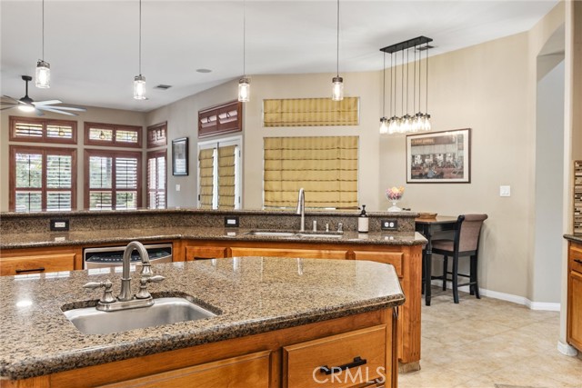 Detail Gallery Image 38 of 75 For 205 Somerford Ct, Bakersfield,  CA 93312 - 5 Beds | 4 Baths