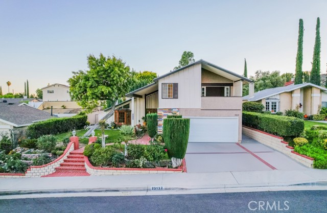 Detail Gallery Image 60 of 66 For 23132 Posada, Valencia,  CA 91354 - 5 Beds | 3 Baths