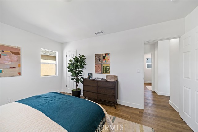 Detail Gallery Image 33 of 43 For 2218 Mira Mar Avenue, Long Beach,  CA 90815 - 2 Beds | 1 Baths