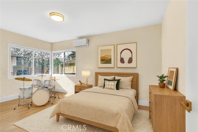 Detail Gallery Image 12 of 21 For 506 W Terrace Ave, Fresno,  CA 93705 - 4 Beds | 2/1 Baths