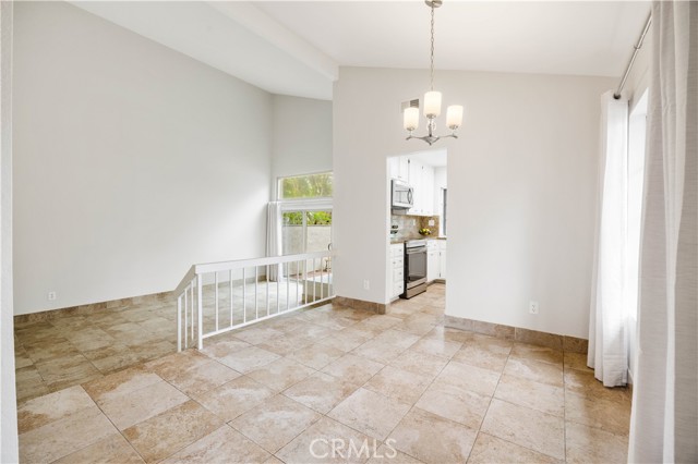 Detail Gallery Image 6 of 22 For 2 Summerset, Irvine,  CA 92603 - 2 Beds | 2 Baths