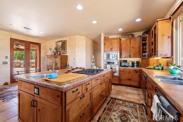 5085 Martingale Circle, San Miguel CA: https://media.crmls.org/medias/b91598d3-2d3f-4abf-a002-f3628aed0840.jpg