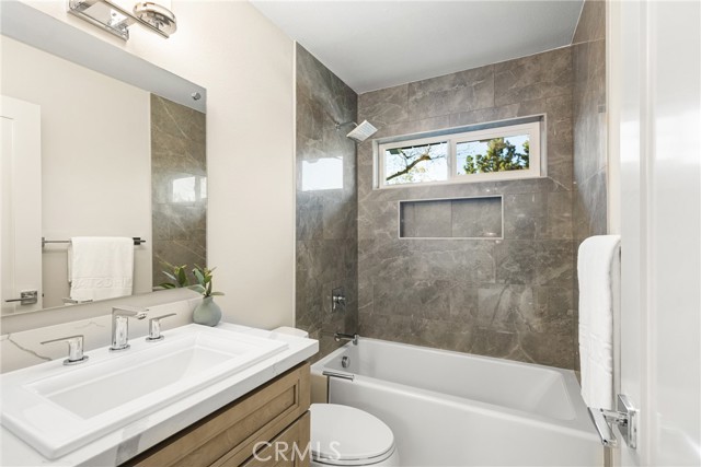 Detail Gallery Image 59 of 60 For 11 Thunder Trl #6,  Irvine,  CA 92614 - 4 Beds | 2/1 Baths