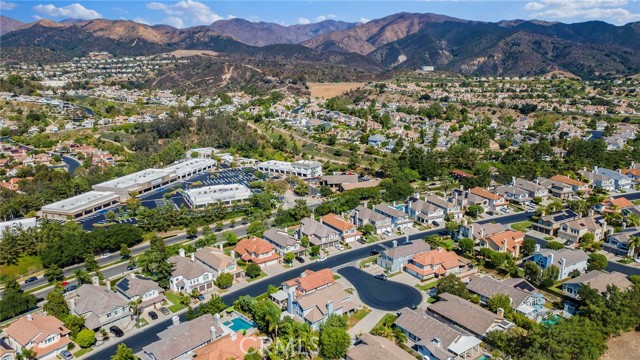 3 Snowdon, Rancho Santa Margarita CA: https://media.crmls.org/medias/b915ec8a-feac-4c1f-8fd0-5d53f72a904c.jpg