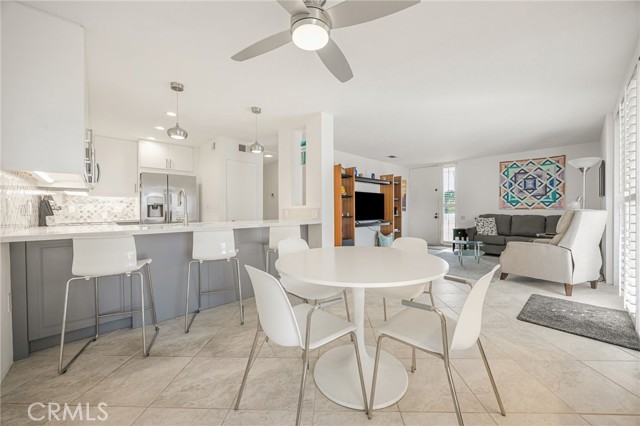 2521 N Whitewater Club Dr, Residence D, Palm Springs, CA 92262