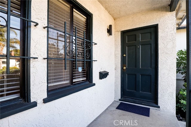 Detail Gallery Image 4 of 35 For 9400 Kramerwood Pl, Los Angeles,  CA 90034 - 3 Beds | 2 Baths