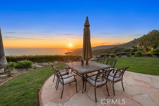Welcome to 3660 CoolHeights Drive in Rancho Palos Verdes California where quiet and ocean breezes refresh the senses.