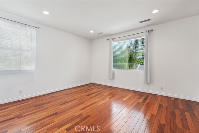 18267 Valley Vista Boulevard, Tarzana CA: https://media.crmls.org/medias/b917c05a-cd38-4b29-b1f4-c7ba7e9f5756.jpg