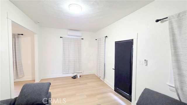 Detail Gallery Image 5 of 16 For 167 N 4th Ave, Upland,  CA 91786 - 1 Beds | 1 Baths